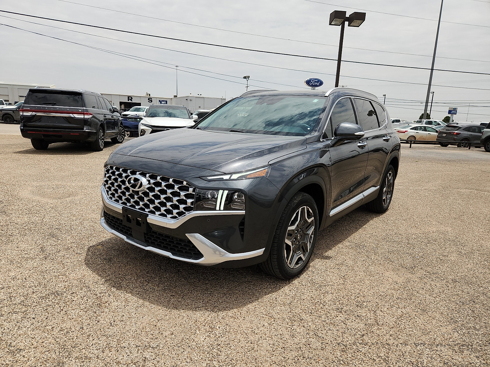 Used 2023 Hyundai Santa Fe Limited FWD image 3