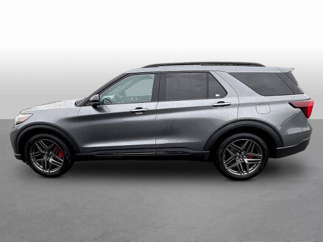 Certified 2025 Ford Explorer ST AWD/4WD image 4