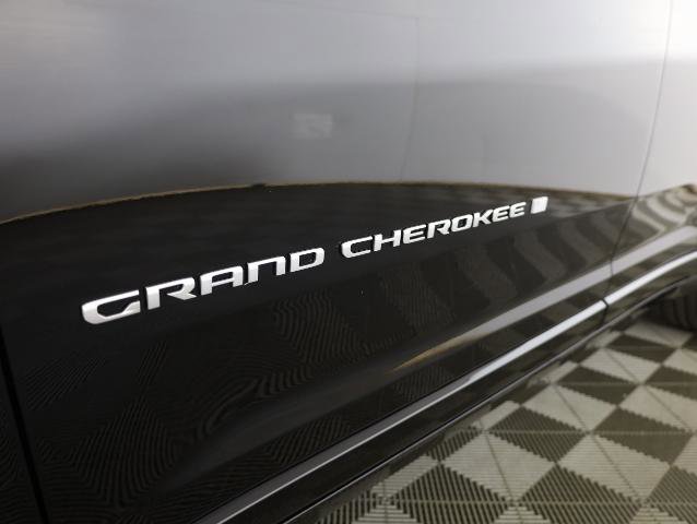Used 2024 Jeep Grand Cherokee L Overland w/ Luxury Tech Group IV AWD/4WD image 28