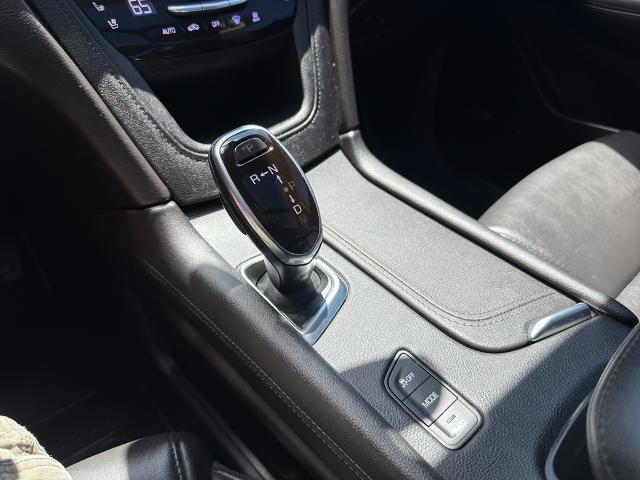 Used 2019 Cadillac XT5 Premium Luxury w/ Driver Assist Package AWD/4WD image 29