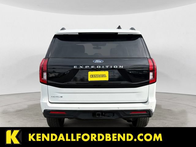 Certified 2025 Ford Expedition Active AWD/4WD image 4