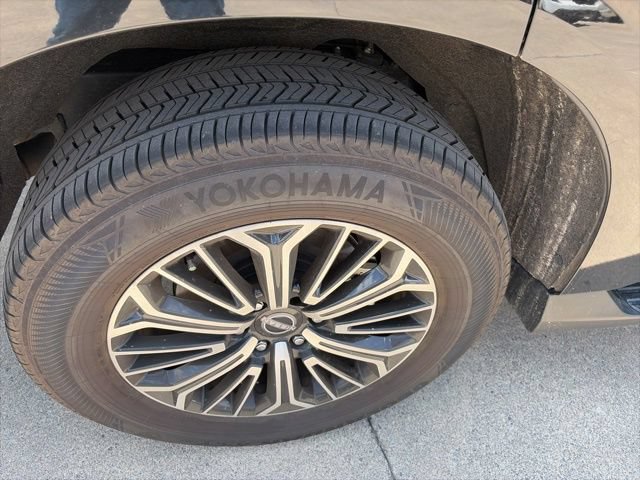 Used 2025 Nissan Armada Platinum AWD/4WD image 2