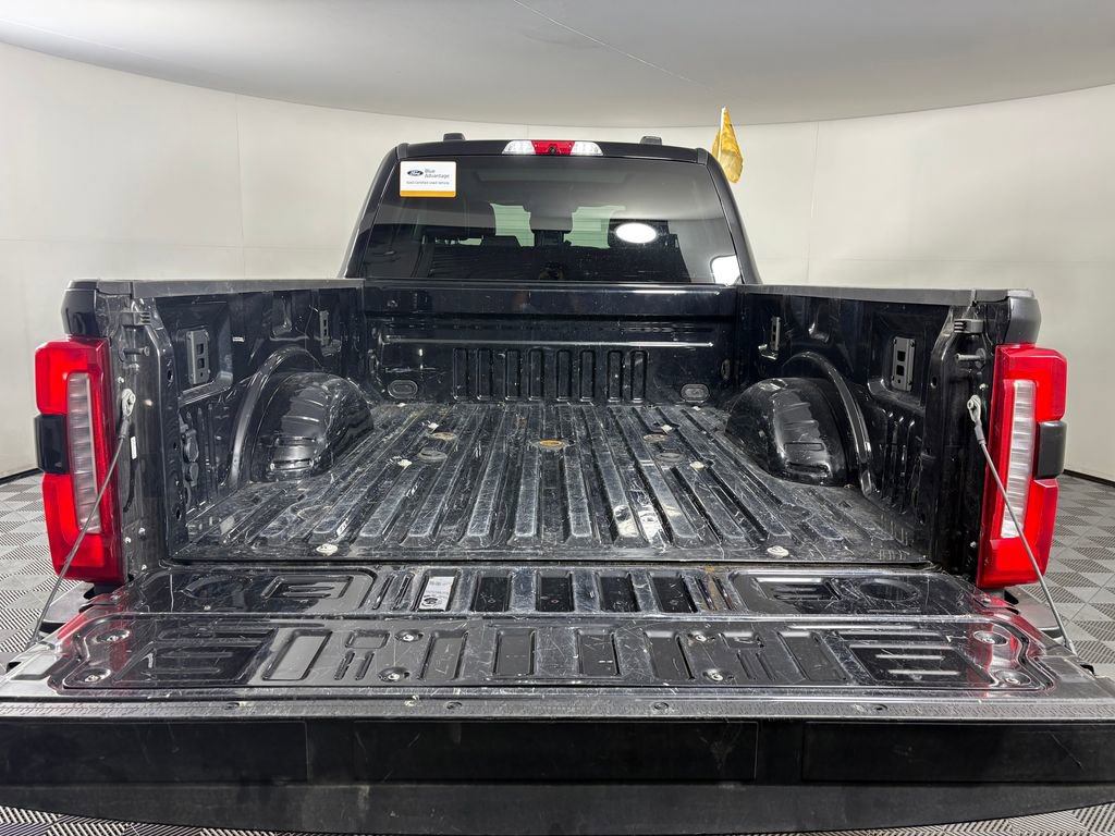 Certified 2025 Ford F350 Lariat AWD/4WD image 32
