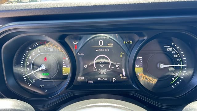Used 2024 Jeep Wrangler Unlimited Sahara AWD/4WD image 18