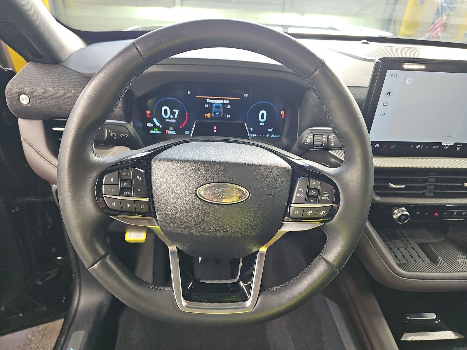 Certified 2025 Ford Explorer Platinum image 16