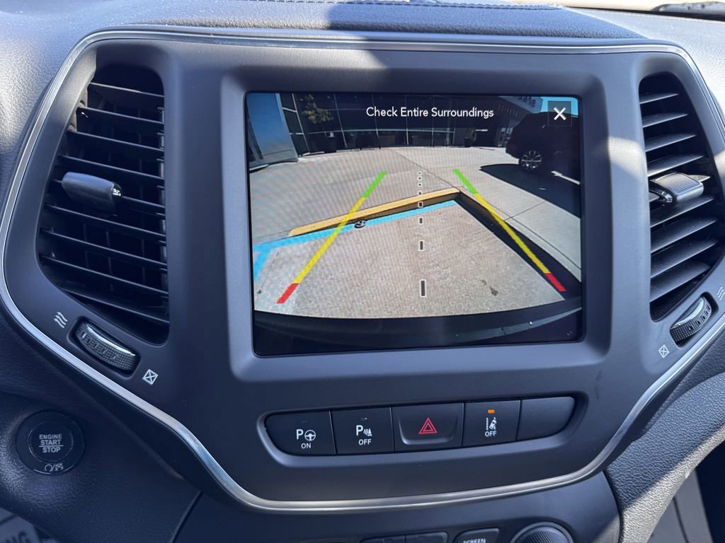 Used 2023 Jeep Cherokee Altitude Lux image 24