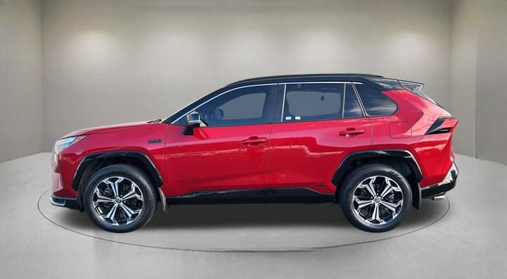 Used 2022 Toyota RAV4 XSE w/ Weather Package AWD/4WD image 5