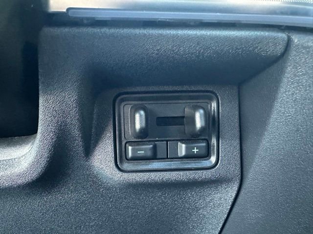 Certified 2025 Ford Expedition Platinum image 32