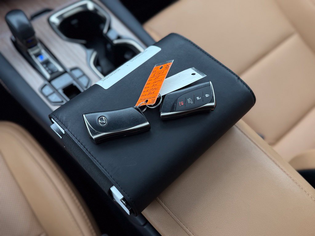 Used 2025 Lexus RX 350 AWD image 5