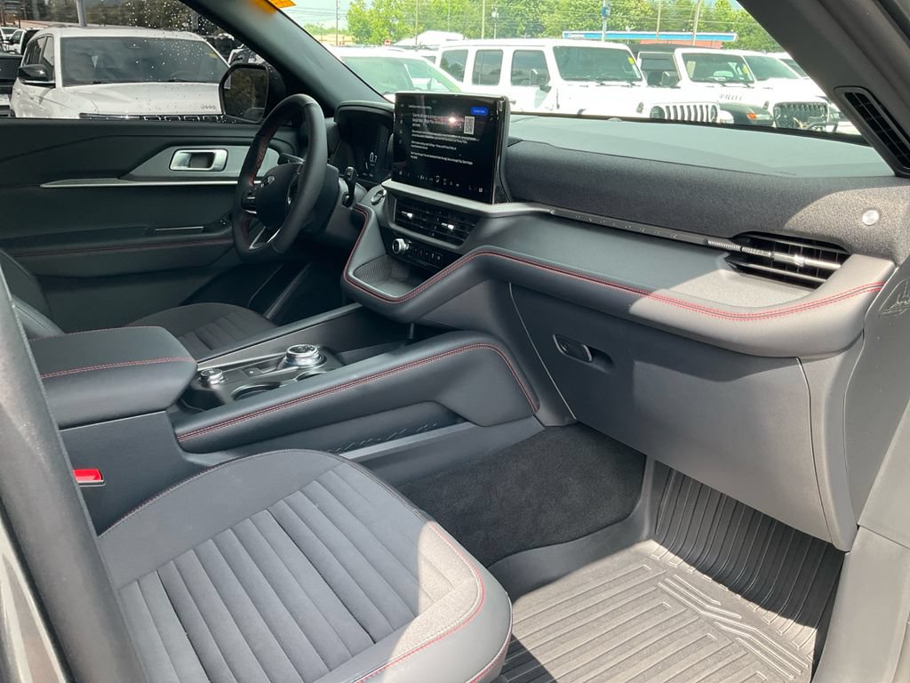 Certified 2026 Ford Explorer ST-Line RWD image 11