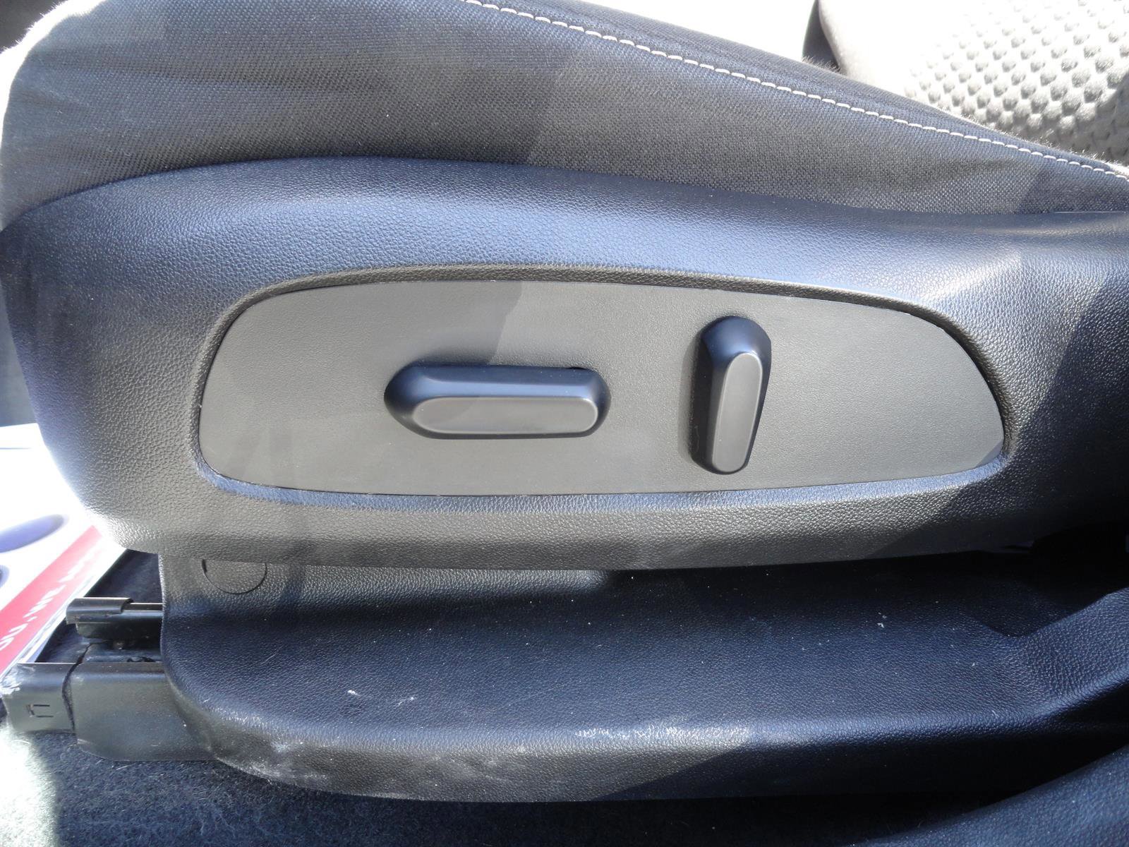 Used 2019 GMC Acadia SLE w/ Driver Alert Package I image 11