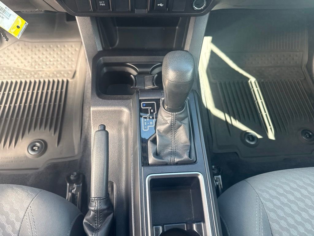 Used 2022 Toyota Tacoma SR RWD image 19
