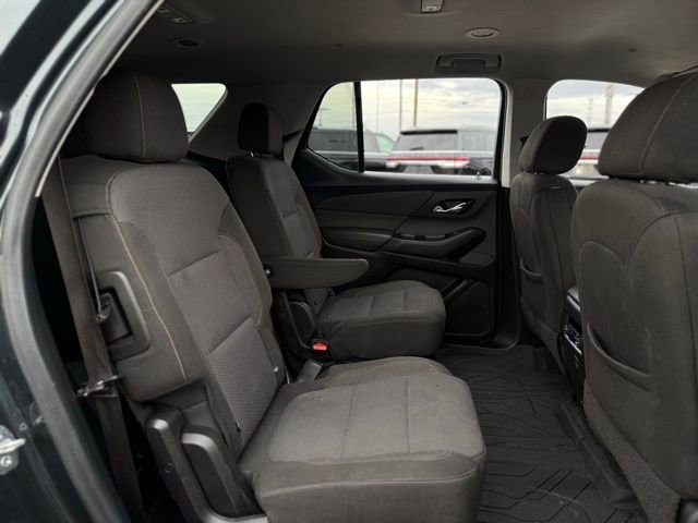 Used 2020 Chevrolet Traverse LT image 34