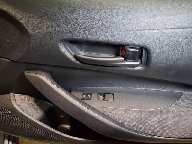 Used 2025 Toyota Corolla LE image 29