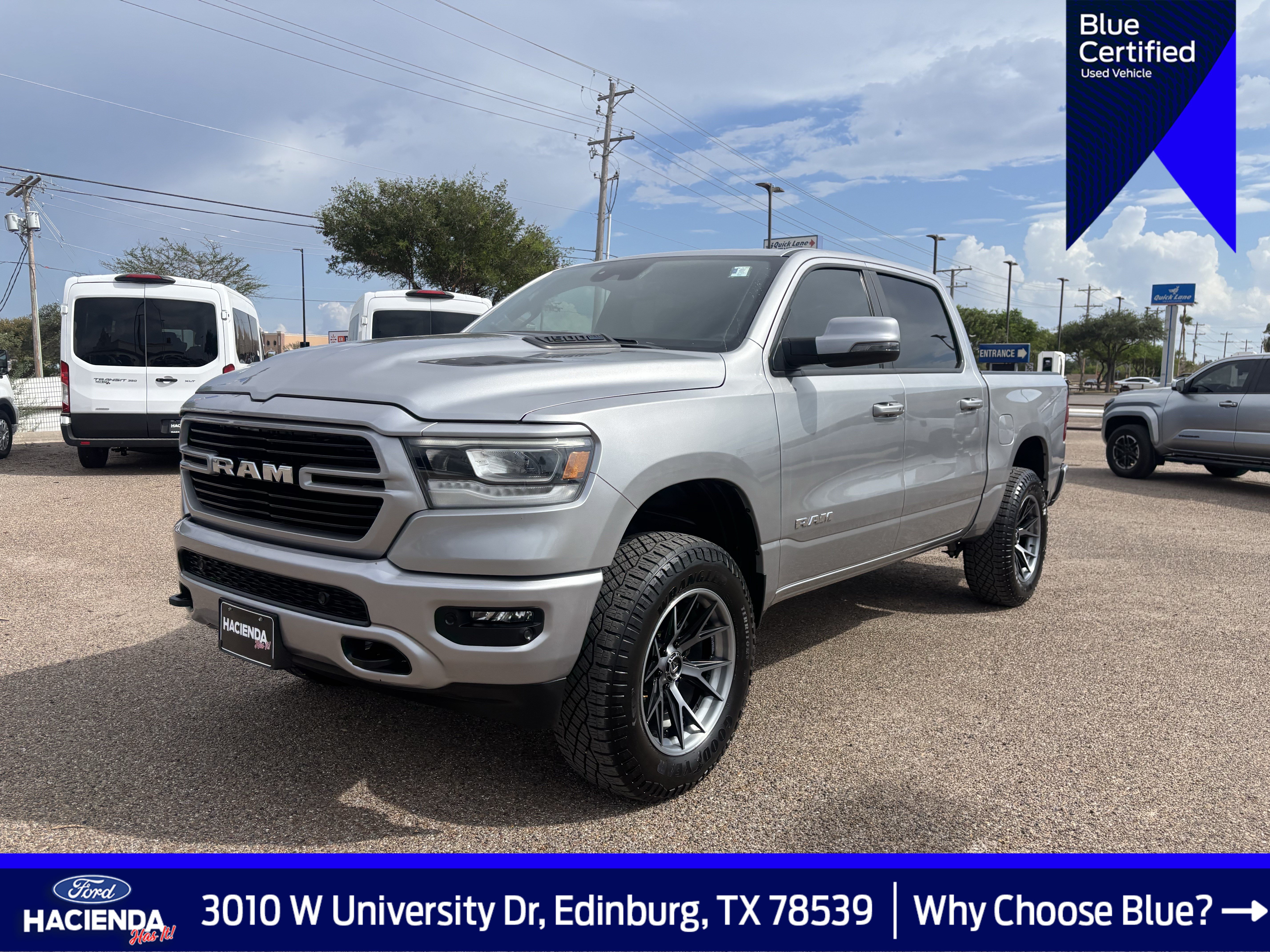 Used 2023 RAM 1500 Laramie AWD/4WD image 1
