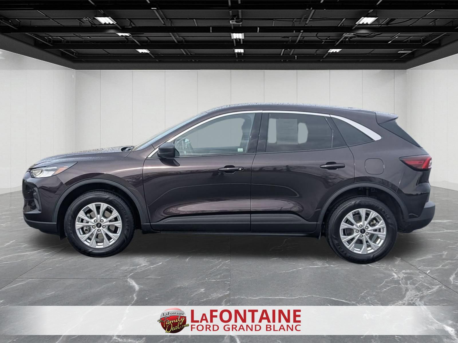 Certified 2023 Ford Escape Active AWD/4WD image 2