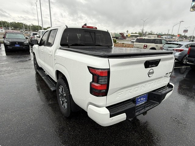 Used 2023 Nissan Frontier SV w/ SV Convenience Package image 2