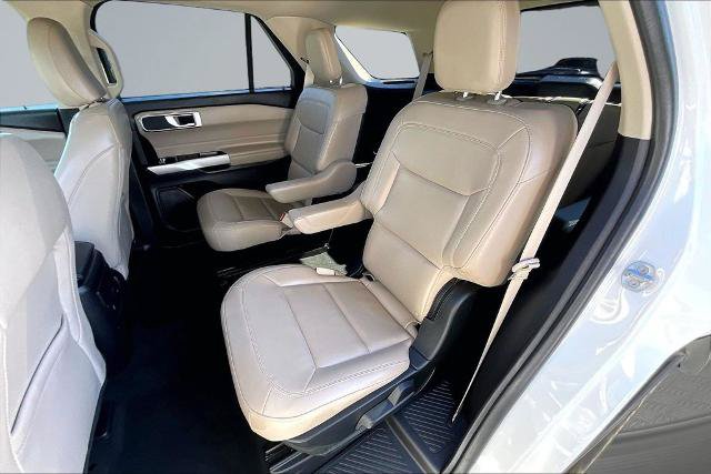 Certified 2022 Ford Explorer XLT w/ Equipment Group 202A RWD image 26