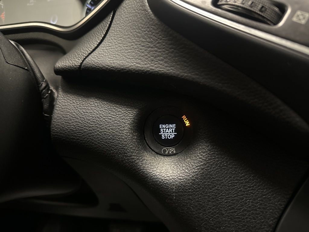 Used 2022 Jeep Cherokee Trailhawk w/ Comfort/Convenience Group image 31