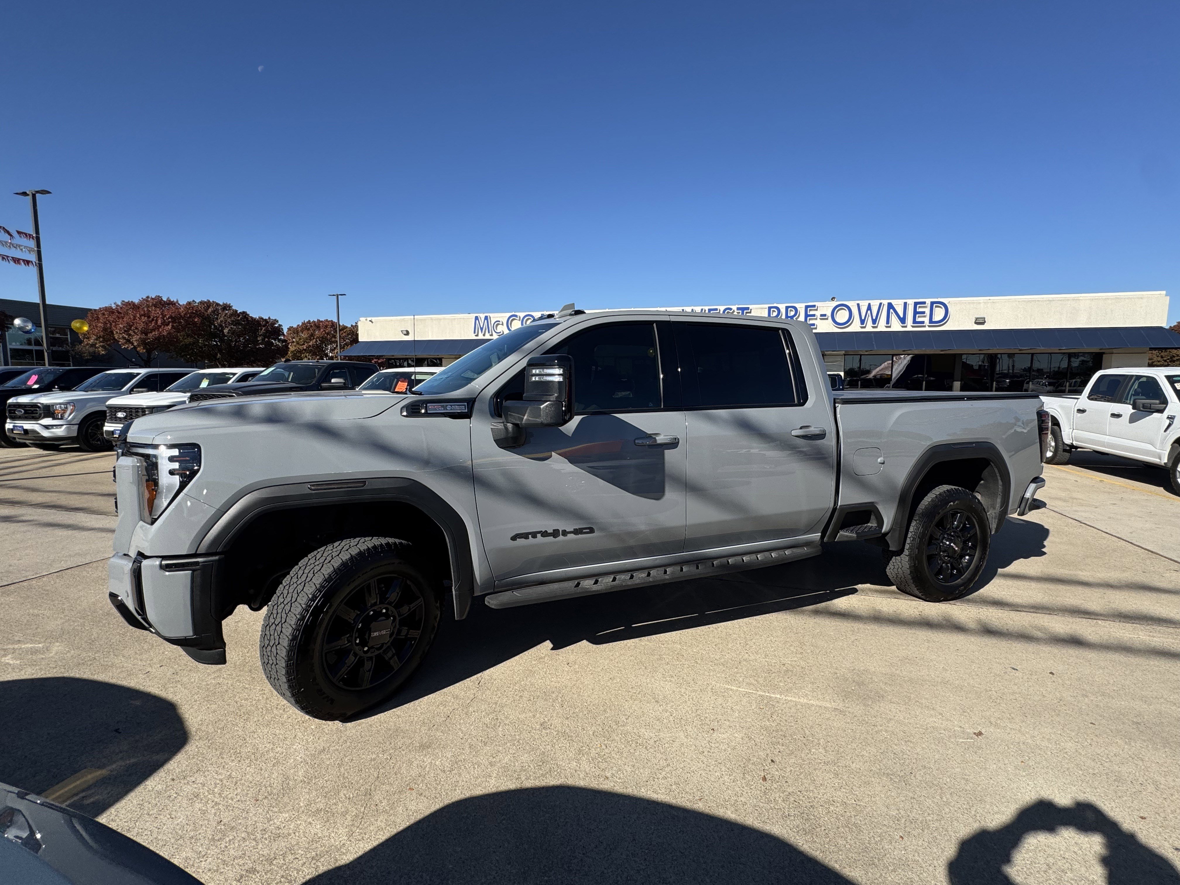 Used 2024 GMC Sierra 2500 AT4 w/ AT4 Preferred Package image 11