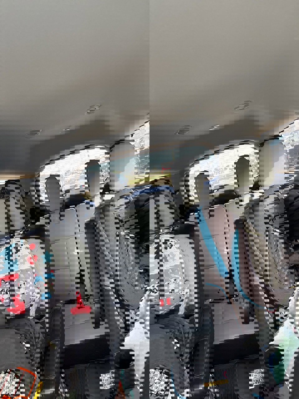 Certified 2021 Ford Explorer XLT w/ Equipment Group 202A image 14