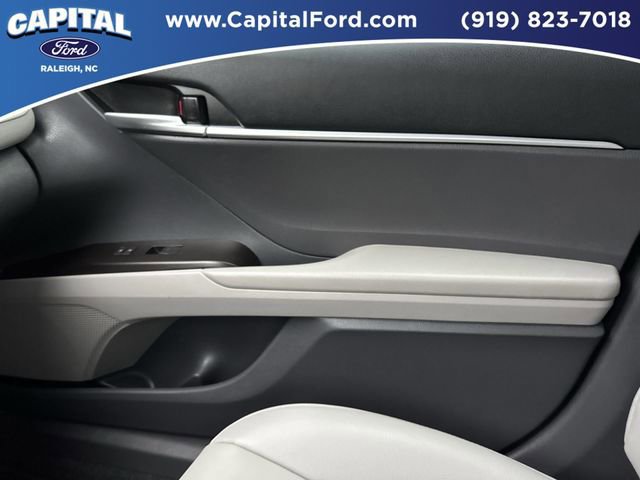 Used 2023 Toyota Camry SE image 30