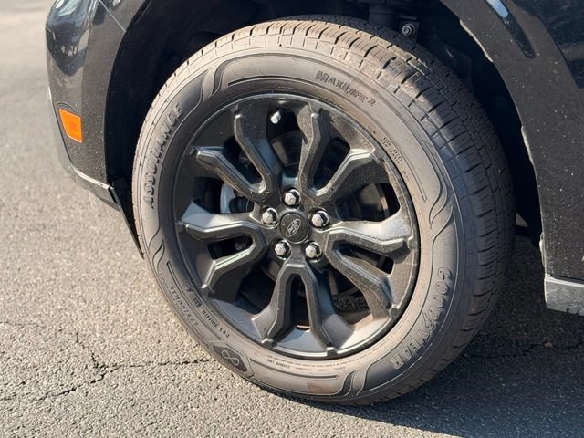 Certified 2024 Ford Maverick Lariat w/ Black Appearance Package AWD/4WD image 21