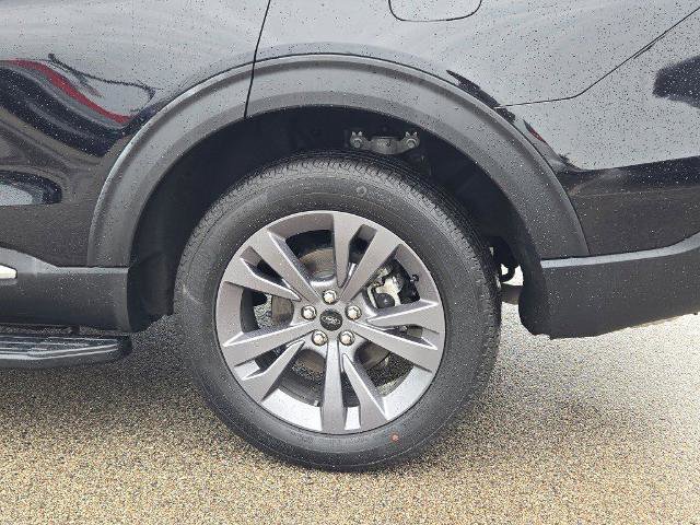 Certified 2025 Ford Explorer Active w/ Active Comfort Package AWD/4WD image 15