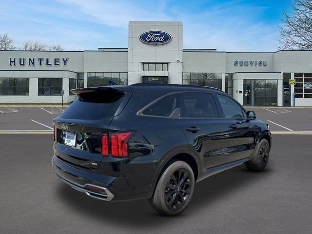 Used 2023 Kia Sorento SX AWD/4WD image 4