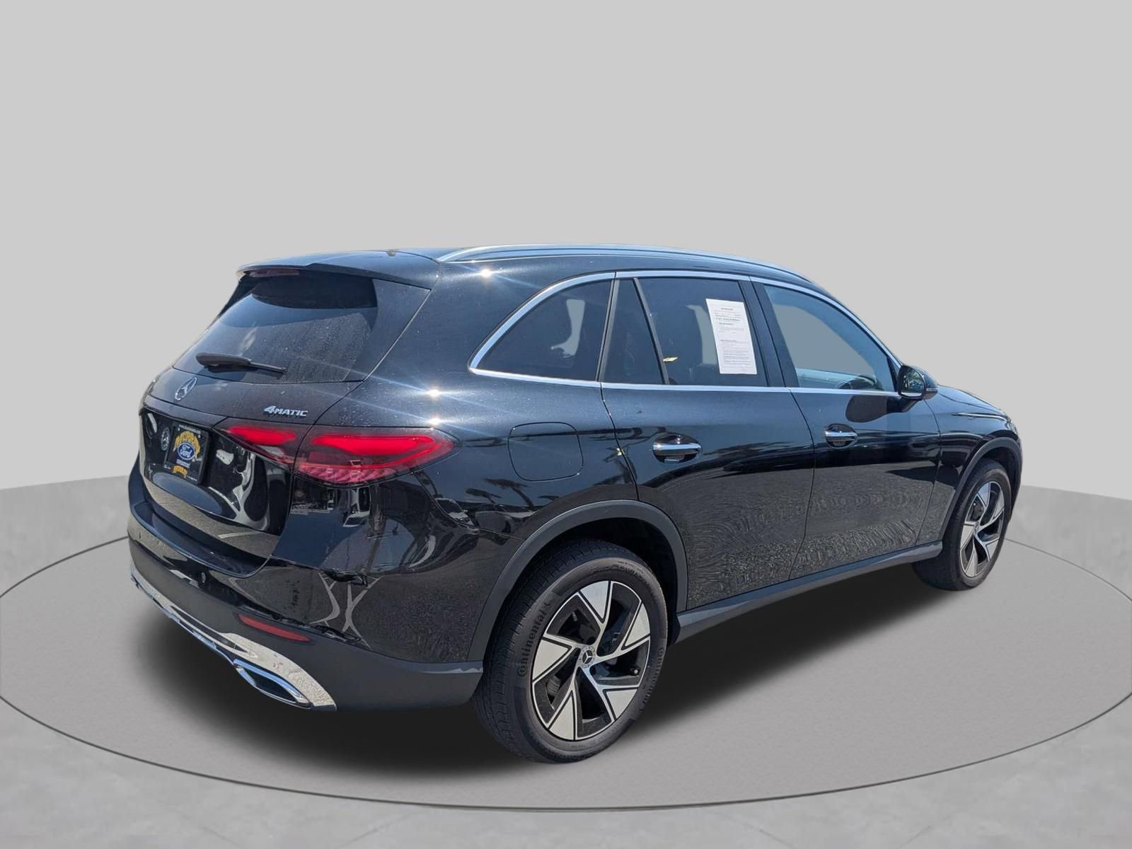 Used 2024 Mercedes-Benz GLC 300 4MATIC image 4