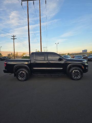 Used 2023 Nissan Frontier PRO-4X w/ Tow Package AWD/4WD image 3