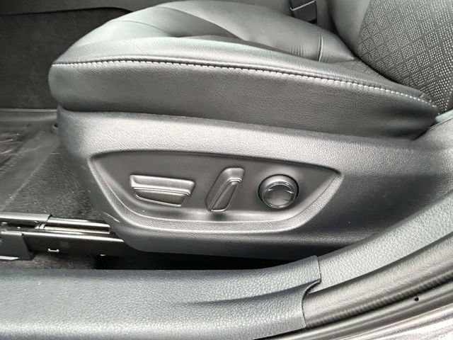 Used 2023 Toyota Camry XSE FWD image 14