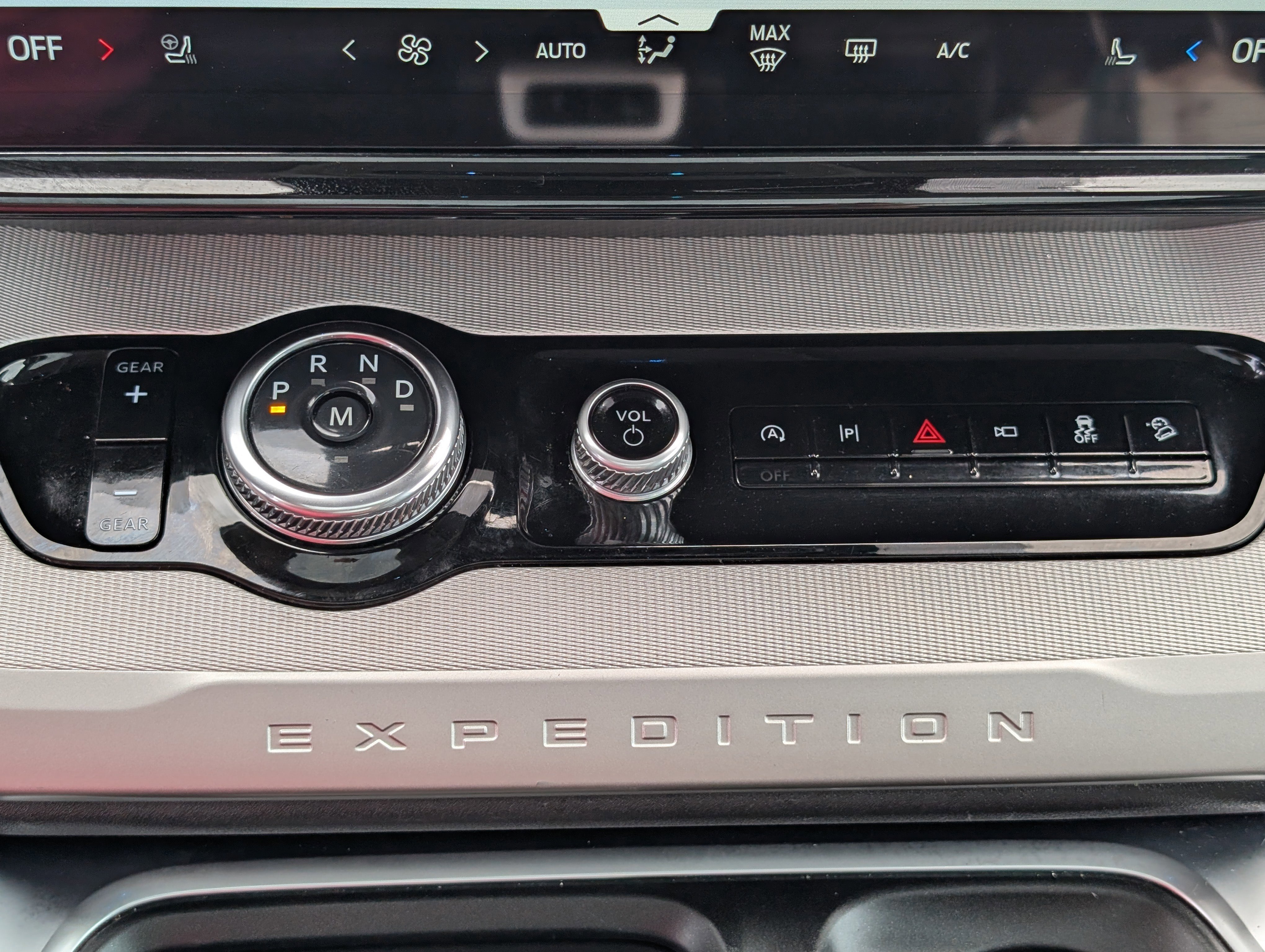 Certified 2025 Ford Expedition Active image 32