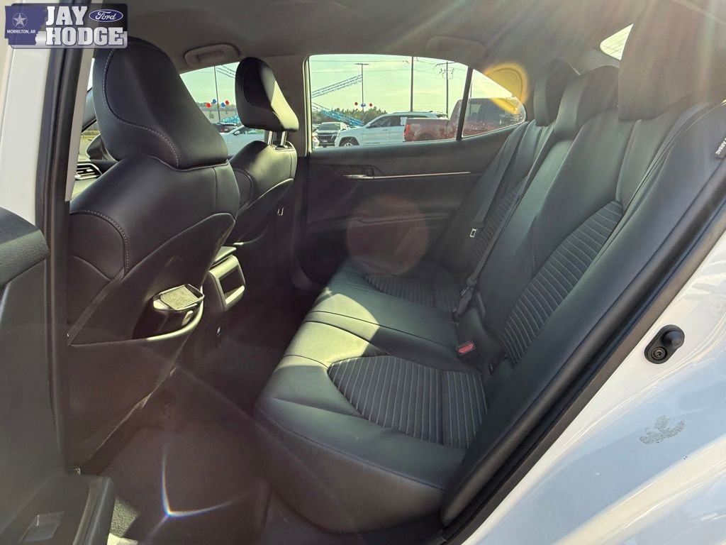 Used 2024 Toyota Camry SE w/ Convenience Package image 32