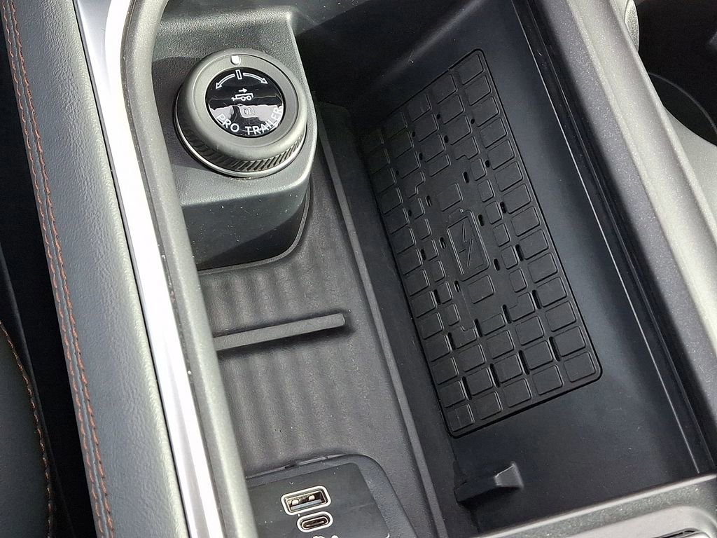 Certified 2025 Ford Expedition Active image 27