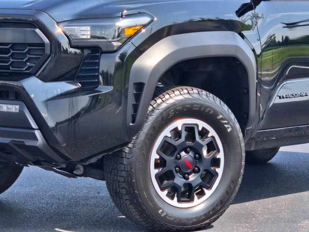 Used 2024 Toyota Tacoma TRD Off-Road AWD/4WD image 2