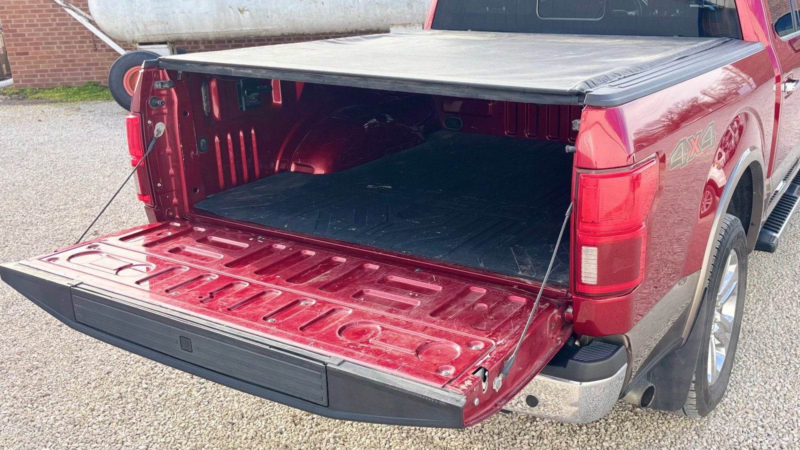 Certified 2019 Ford F150 Lariat w/ Equipment Group 502A Luxury image 6