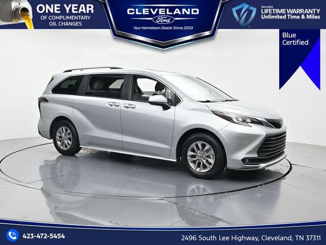 Used 2025 Toyota Sienna XLE