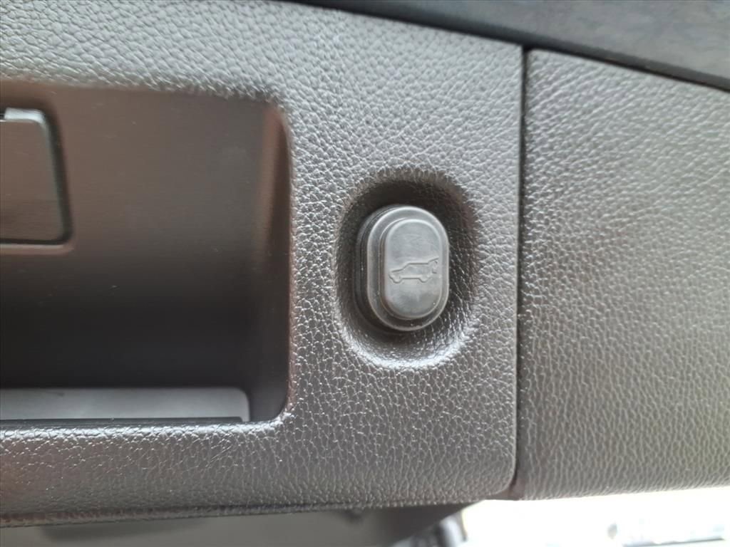 Used 2020 Chevrolet Tahoe LT image 16