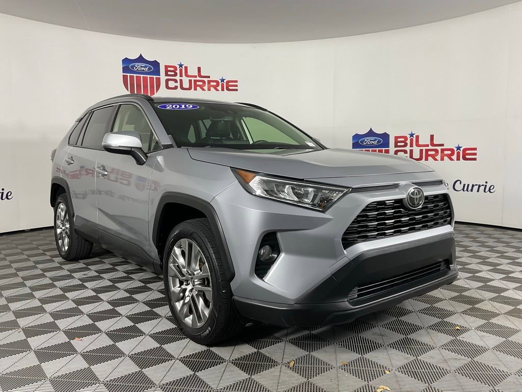 Used 2019 Toyota RAV4 XLE Premium w/ Cold Weather Package AWD/4WD video 1