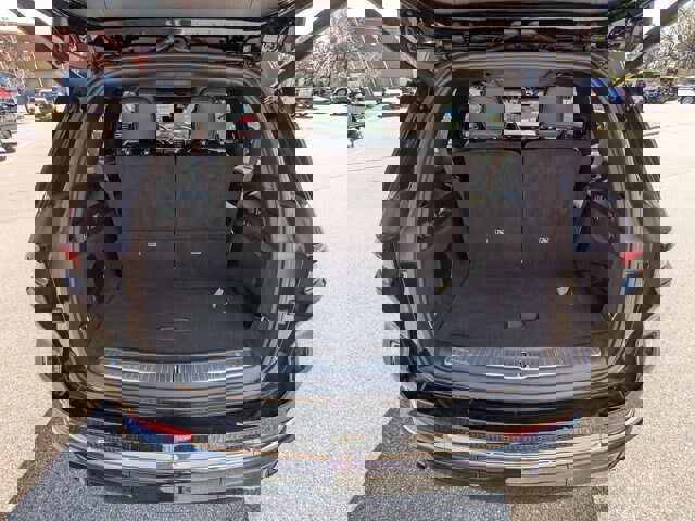 Used 2023 Jeep Grand Cherokee L Overland w/ Luxury Tech Group IV image 35