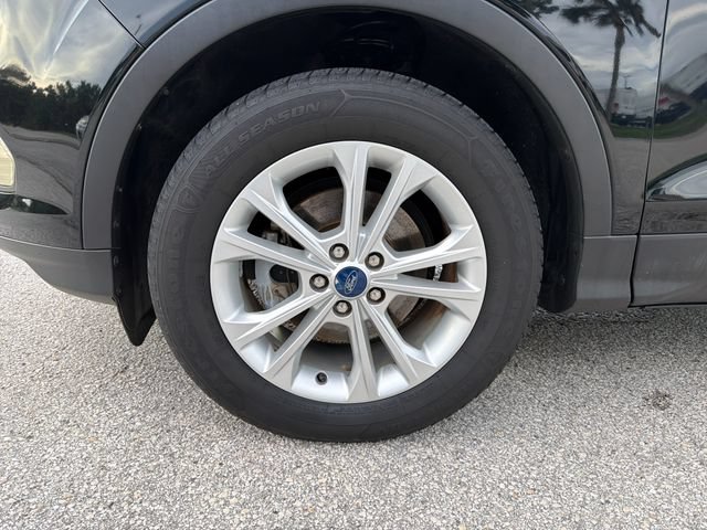 Certified 2018 Ford Escape SE w/ SE Sync 3 Package FWD image 23