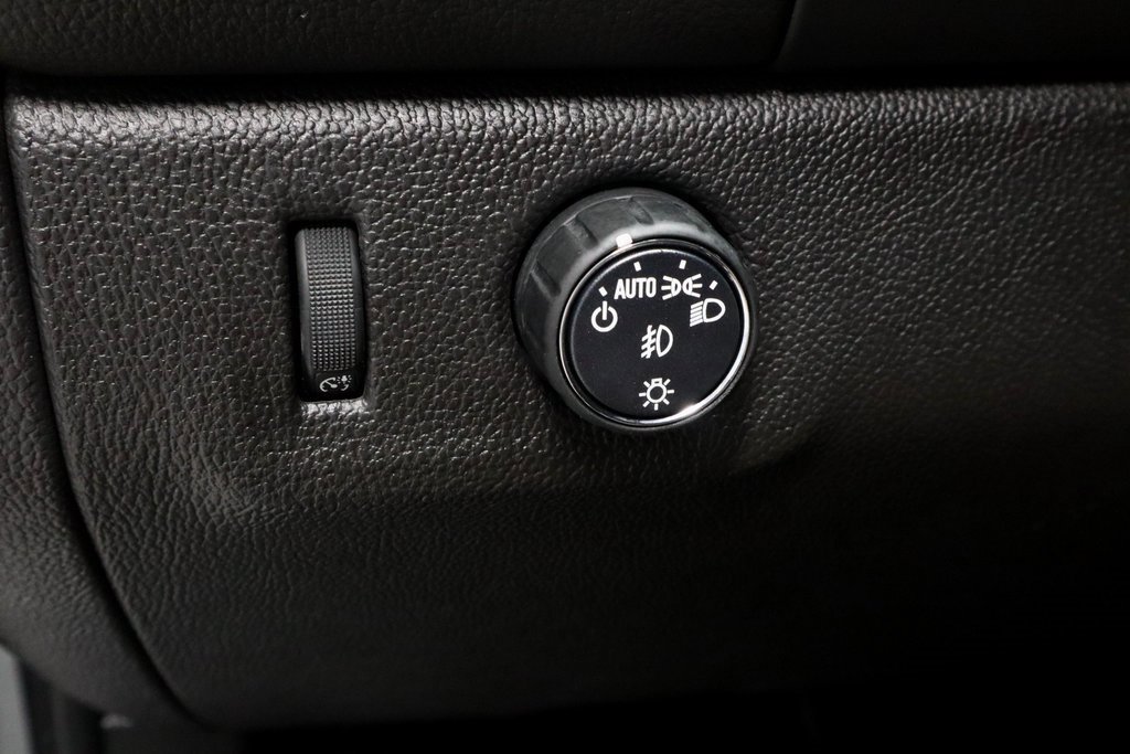 Used 2018 GMC Canyon SLE w/ SLE Convenience Package image 25