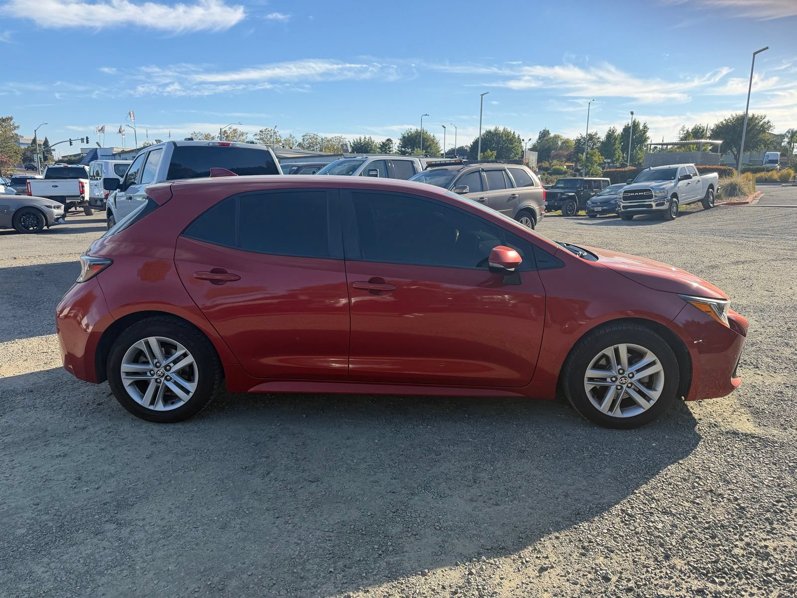 Used 2019 Toyota Corolla SE w/ Carpet Mat Package FWD image 7