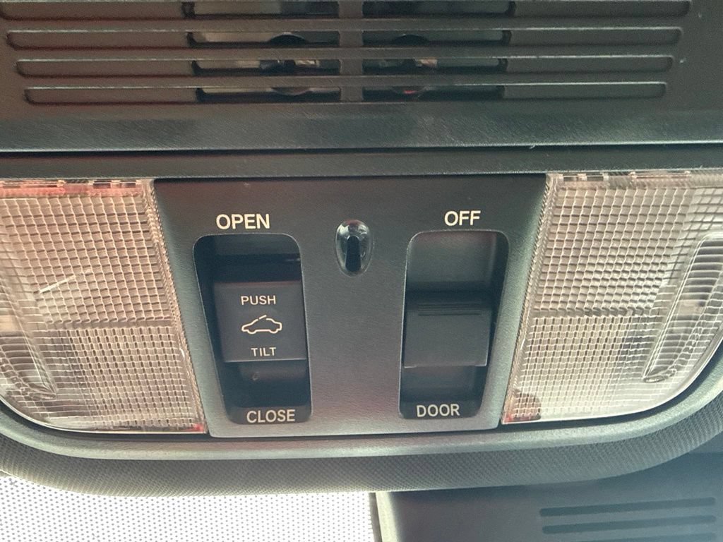 Used 2020 Honda Accord Sport image 32