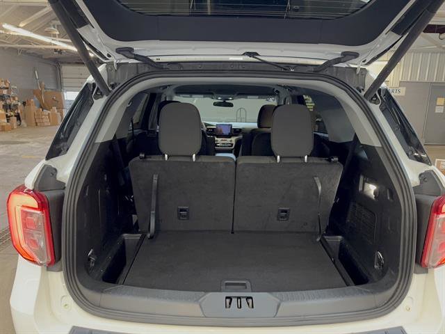 Certified 2024 Ford Explorer XLT image 9