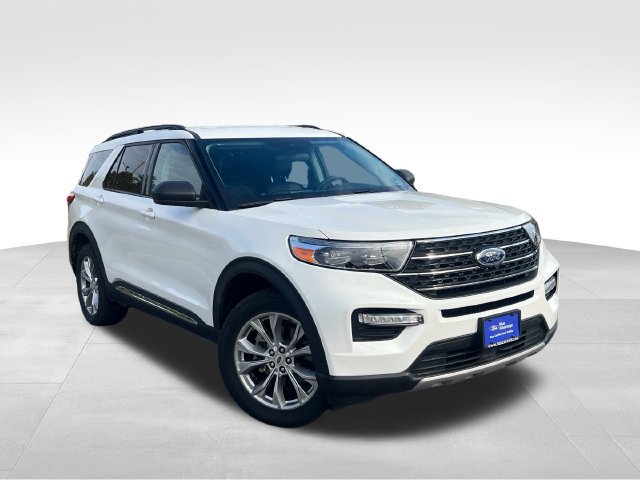 Certified 2024 Ford Explorer XLT w/ Equipment Group 202A AWD/4WD image 13