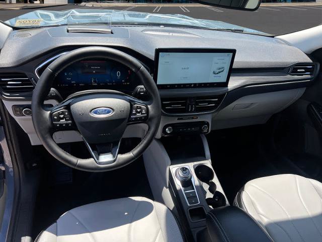 Certified 2025 Ford Escape SE w/ PHEV Premium Package FWD image 14