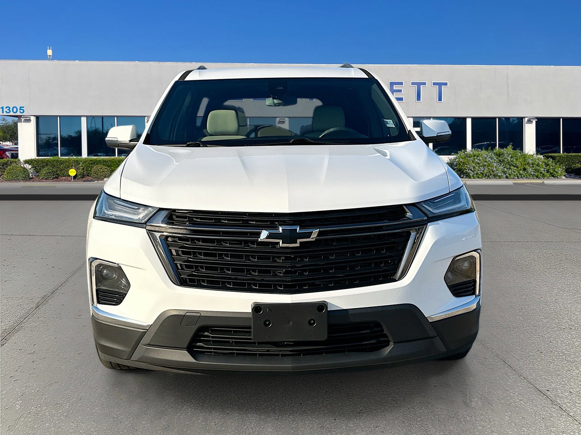 Used 2023 Chevrolet Traverse LS w/ Midnight/Sport Edition image 8