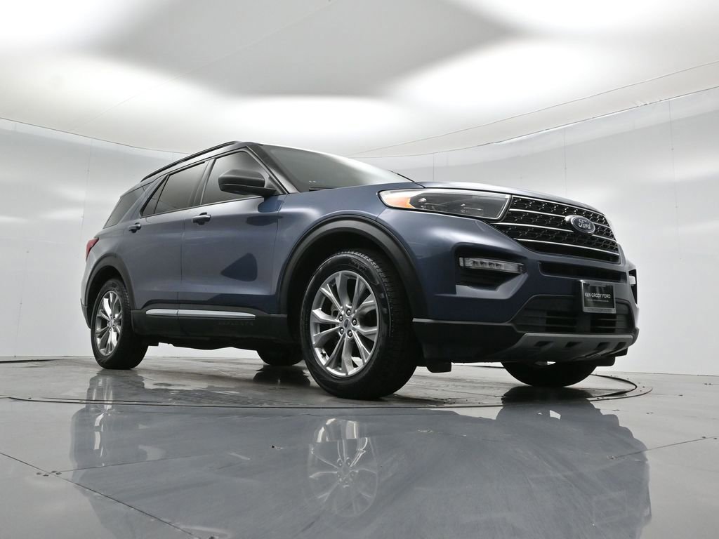 Certified 2021 Ford Explorer XLT w/ Equipment Group 202A image 5
